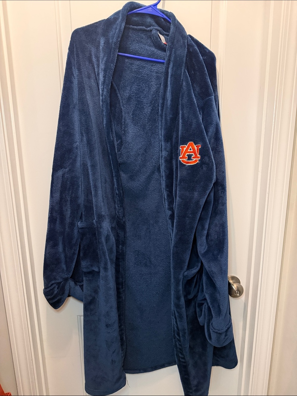 🥳 5 for $25 BUNDLE Navy Plush Puffer-Style Robe with Orange Auburn Logo